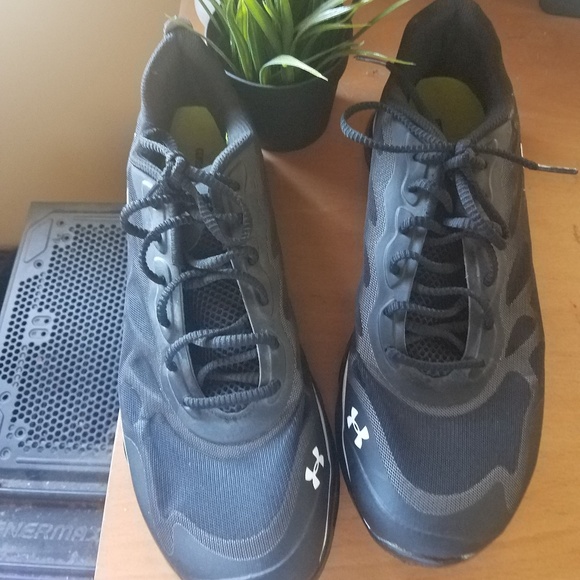 Under Armour Other - Under Armour Black Sneakers
